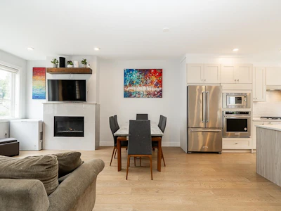 26-5377 8a Avenue - 3