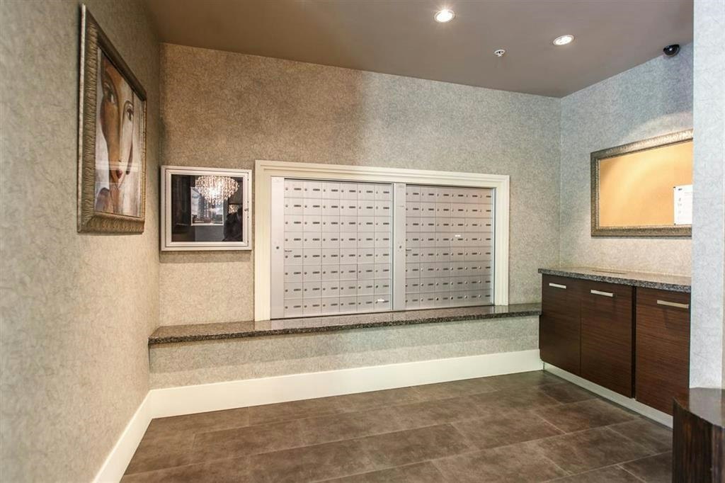 301-2959 Glen Drive, Coquitlam, BC, V3B 0B8 - 3
