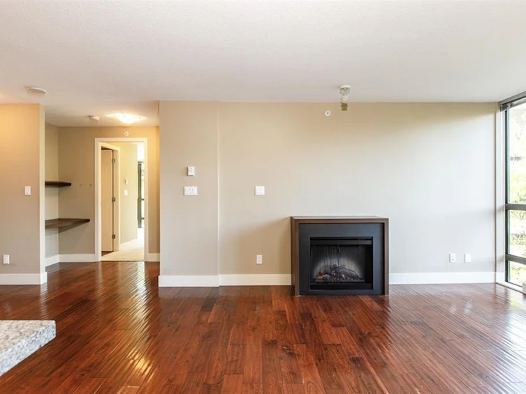 301-2959 Glen Drive, Coquitlam, BC, V3B 0B8 - 8