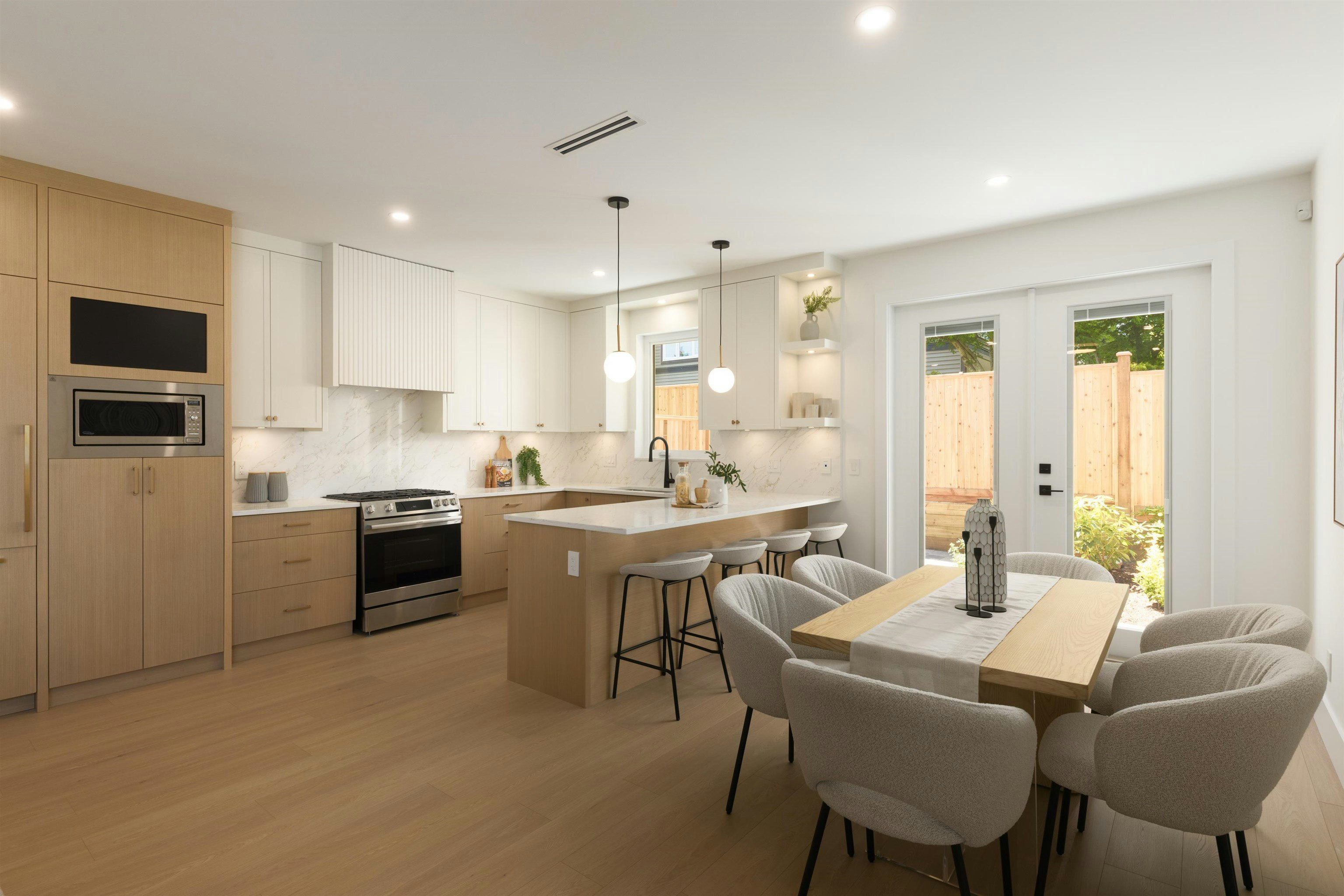 4-6525 Dufferin Avenue, Burnaby, BC, V5H 3T2