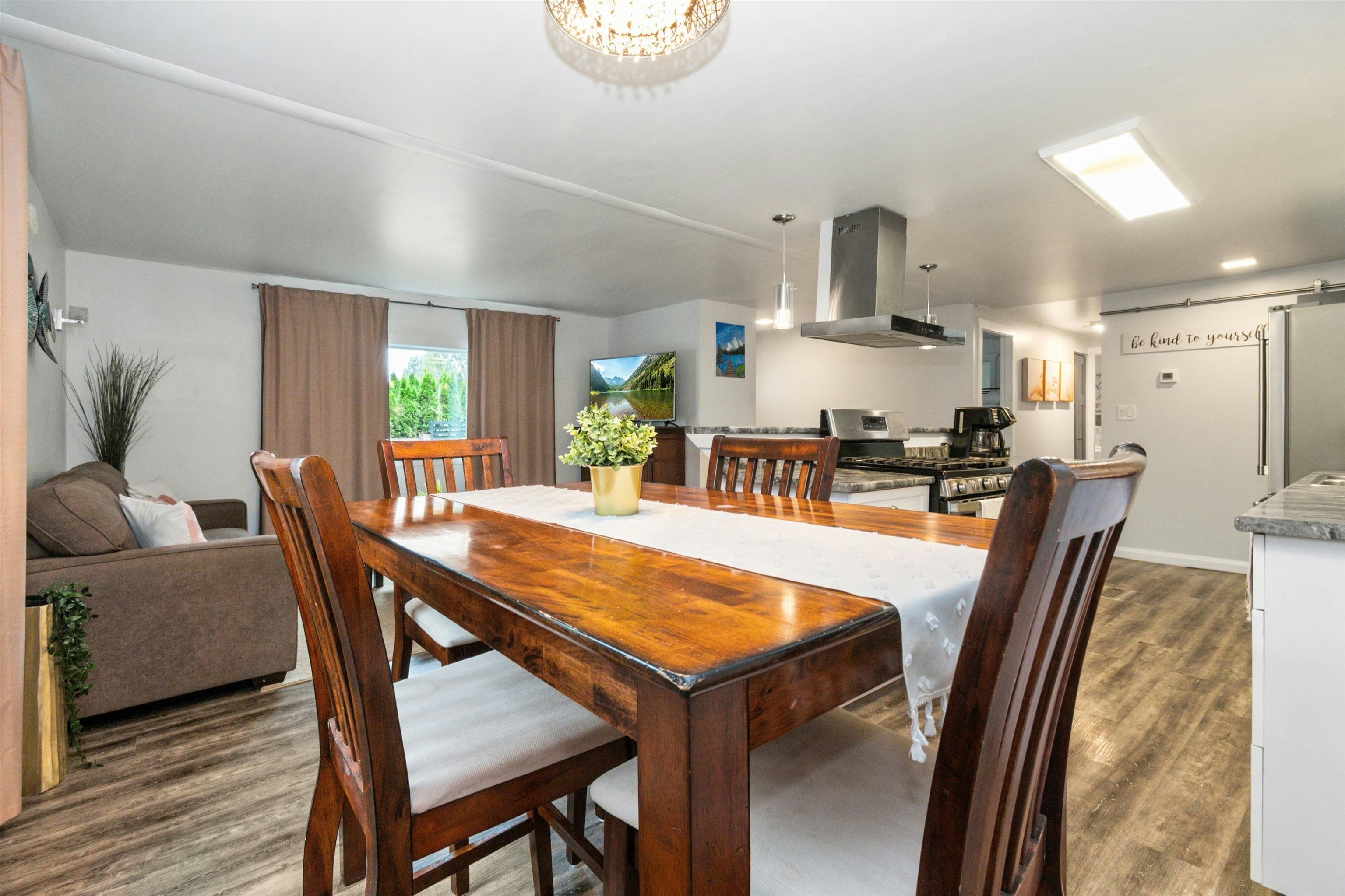 411 Emerald Avenue, Harrison Hot Springs, BC, V0M 1K0 - 13