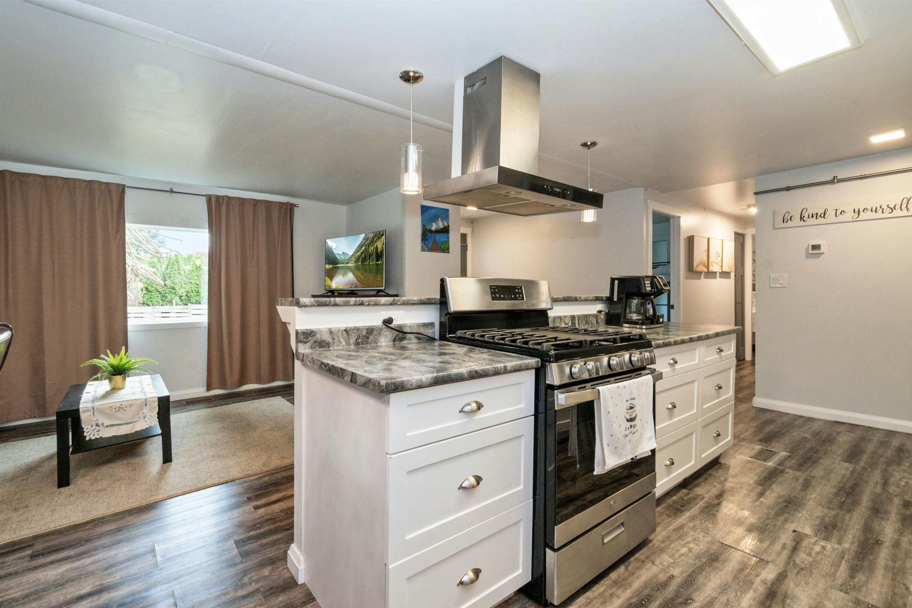411 Emerald Avenue - 5