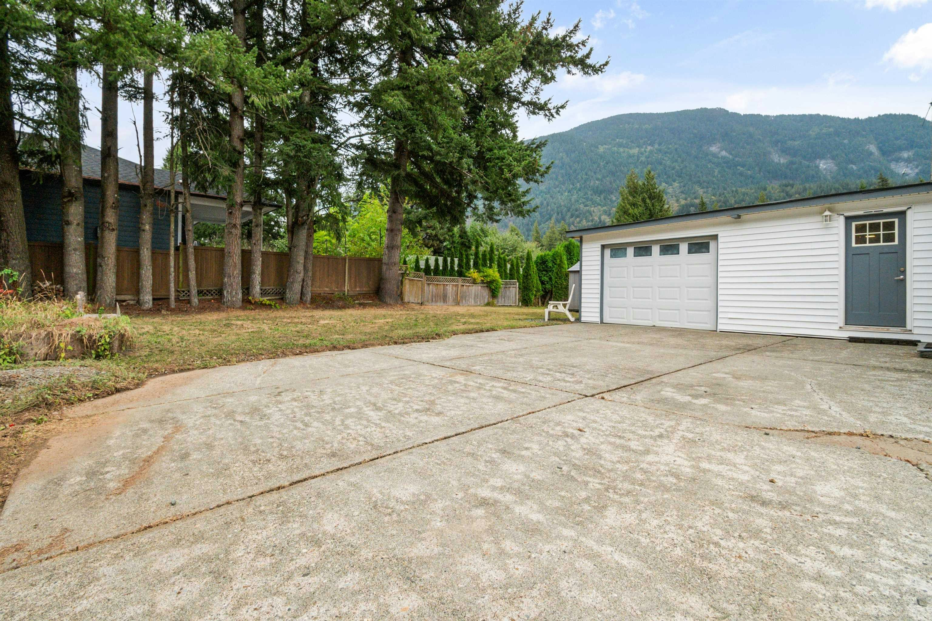 411 Emerald Avenue, Harrison Hot Springs, BC, V0M 1K0 - 33