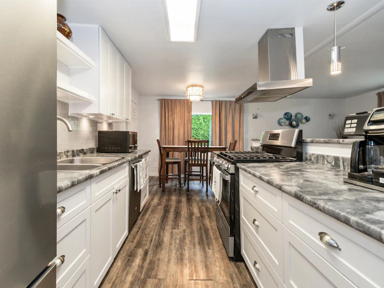 411 Emerald Avenue, Harrison Hot Springs, BC, V0M 1K0 - 9