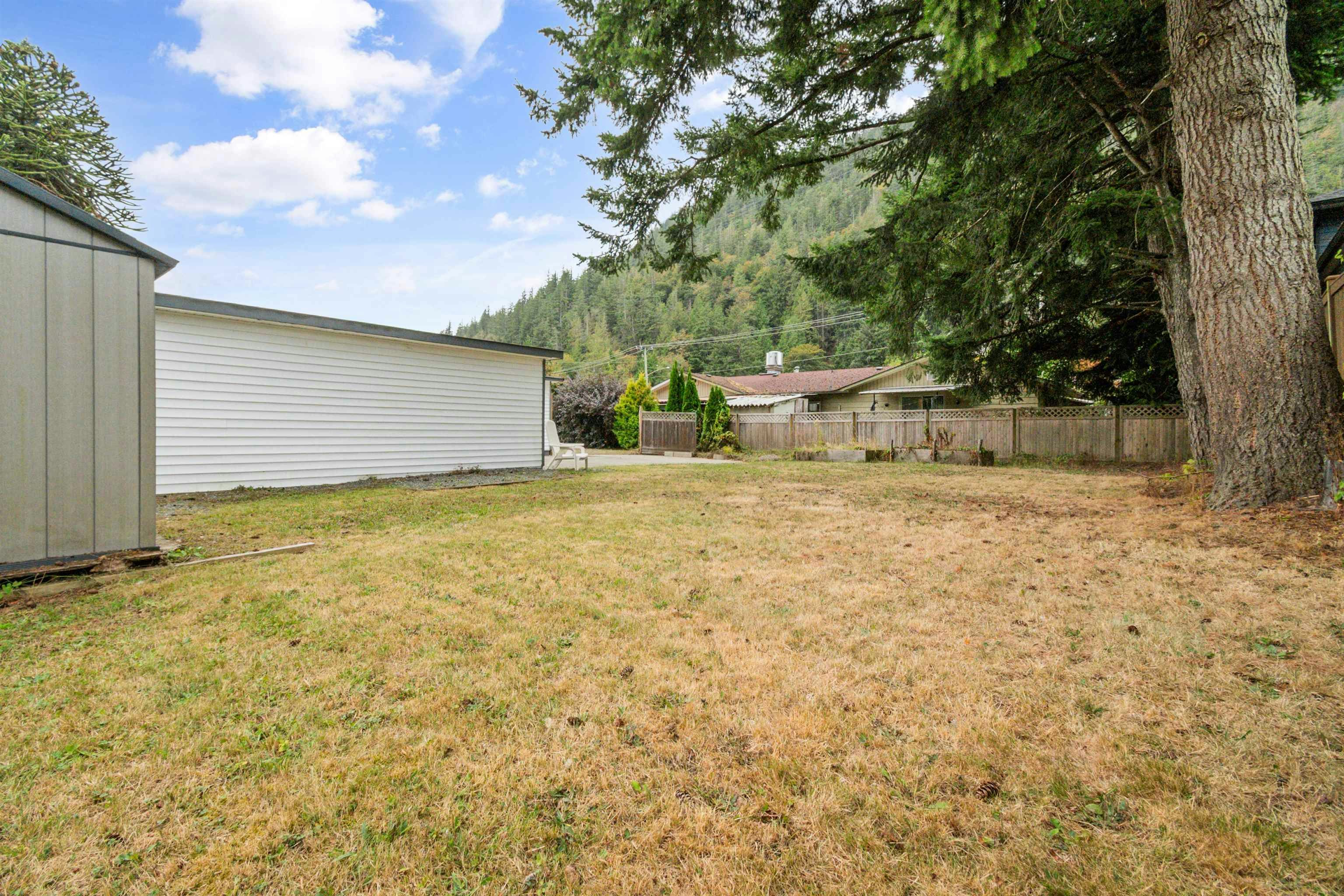411 Emerald Avenue, Harrison Hot Springs, BC, V0M 1K0 - 35