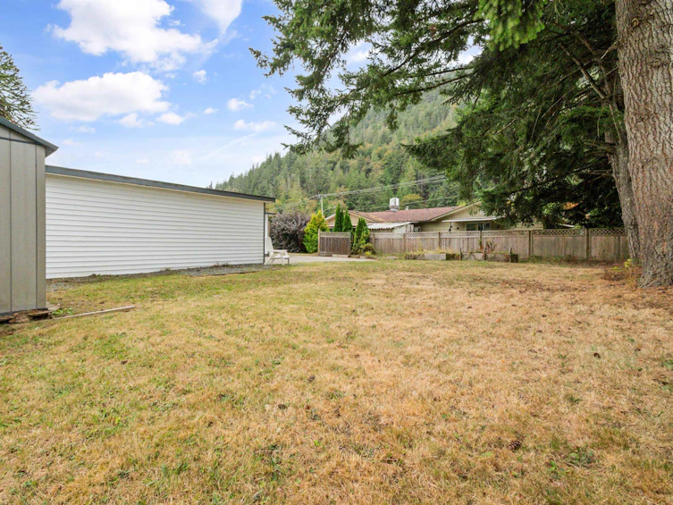 411 Emerald Avenue, Harrison Hot Springs, BC, V0M 1K0 - 35