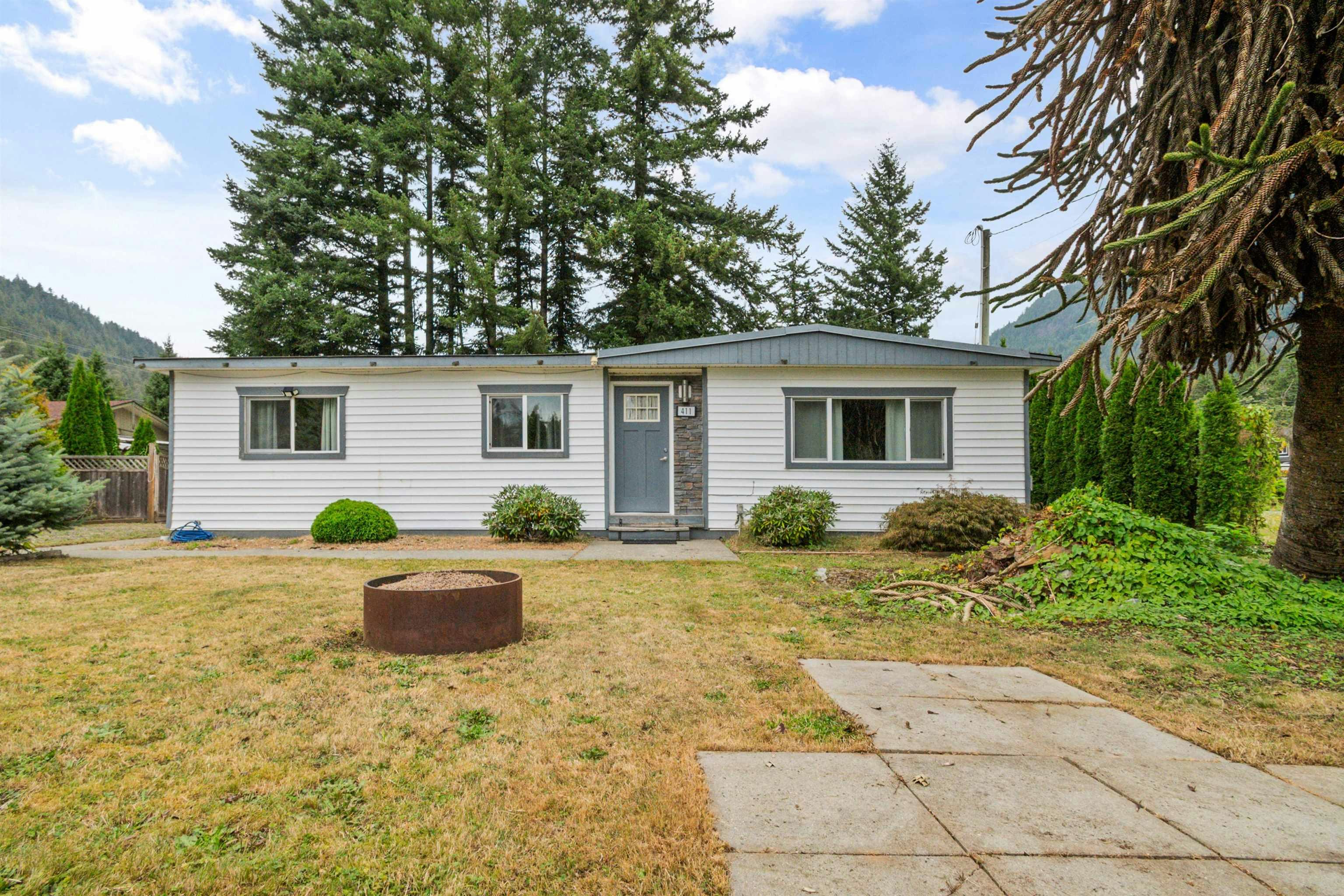 411 Emerald Avenue - 4