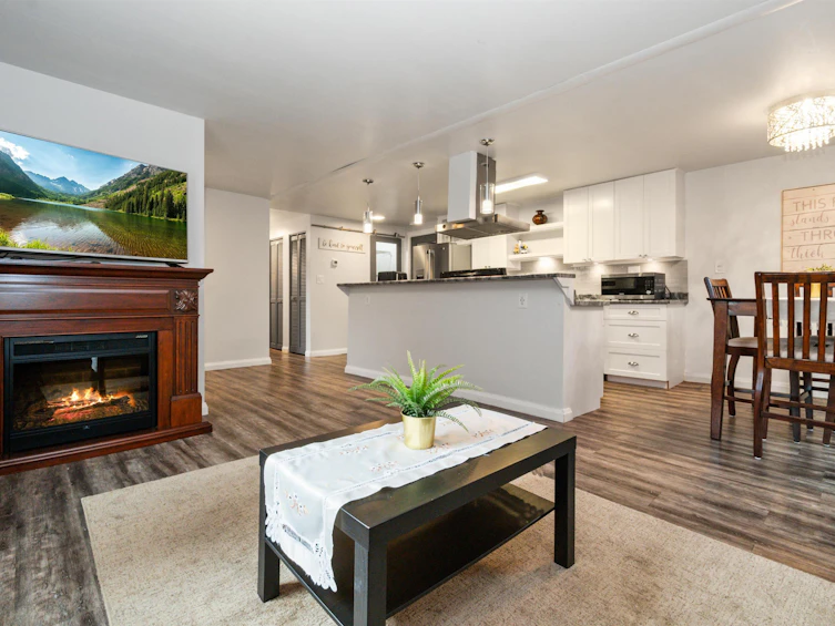411 Emerald Avenue, Harrison Hot Springs, BC, V0M 1K0 - 18