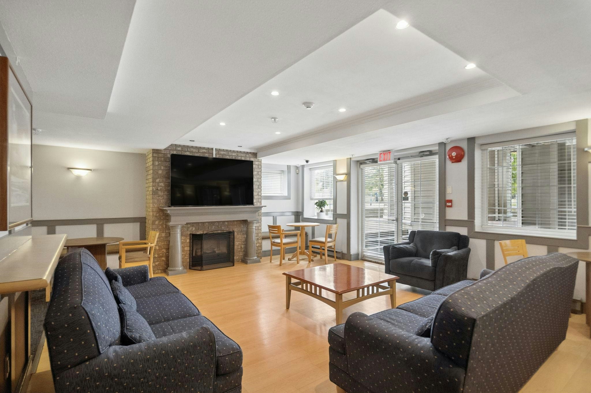 323-5900 Dover Crescent, Richmond, BC, V7C 5R4 - 27