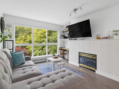 323-5900 Dover Crescent - 3