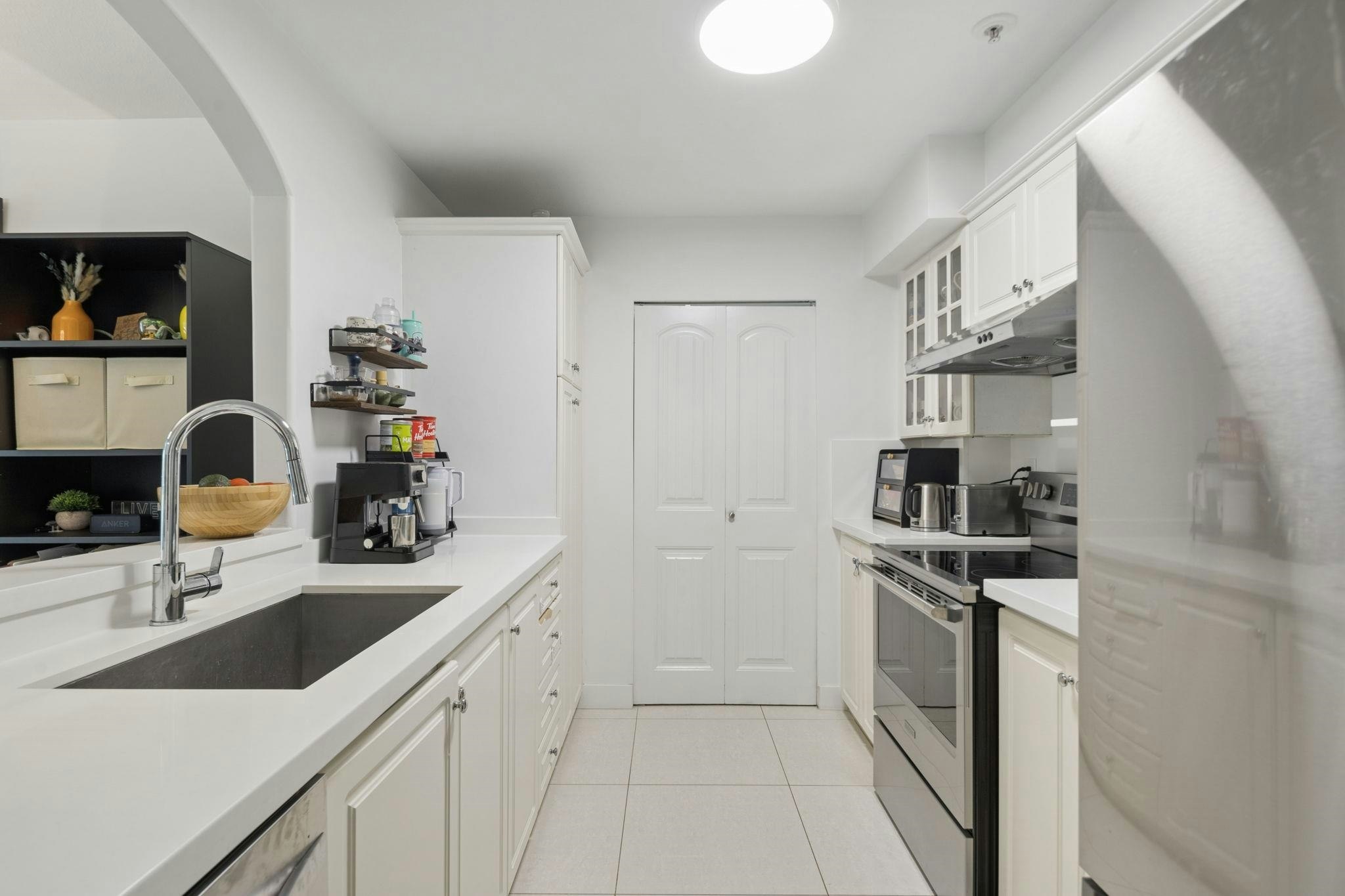 323-5900 Dover Crescent, Richmond, BC, V7C 5R4 - 12
