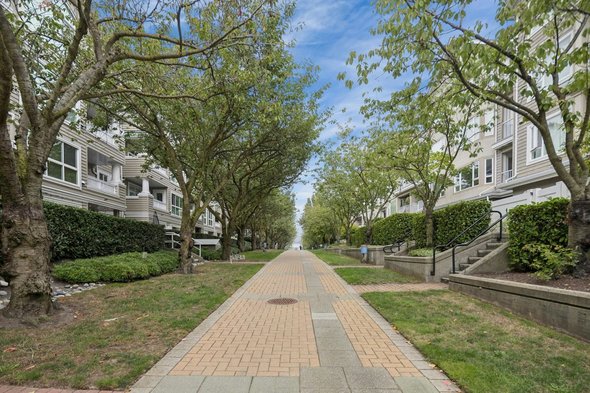 323-5900 Dover Crescent, Richmond, BC, V7C 5R4 - 32