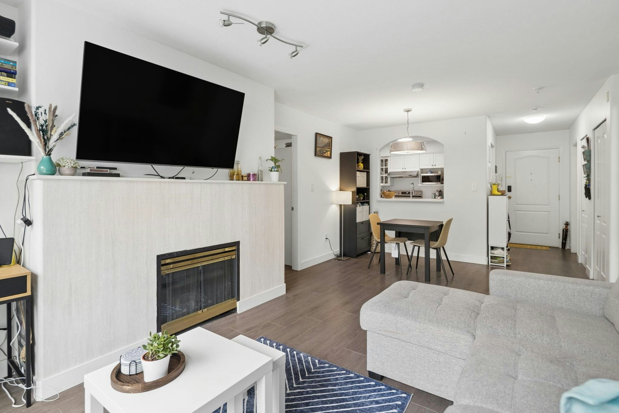 323-5900 Dover Crescent, Richmond, BC, V7C 5R4 - 7