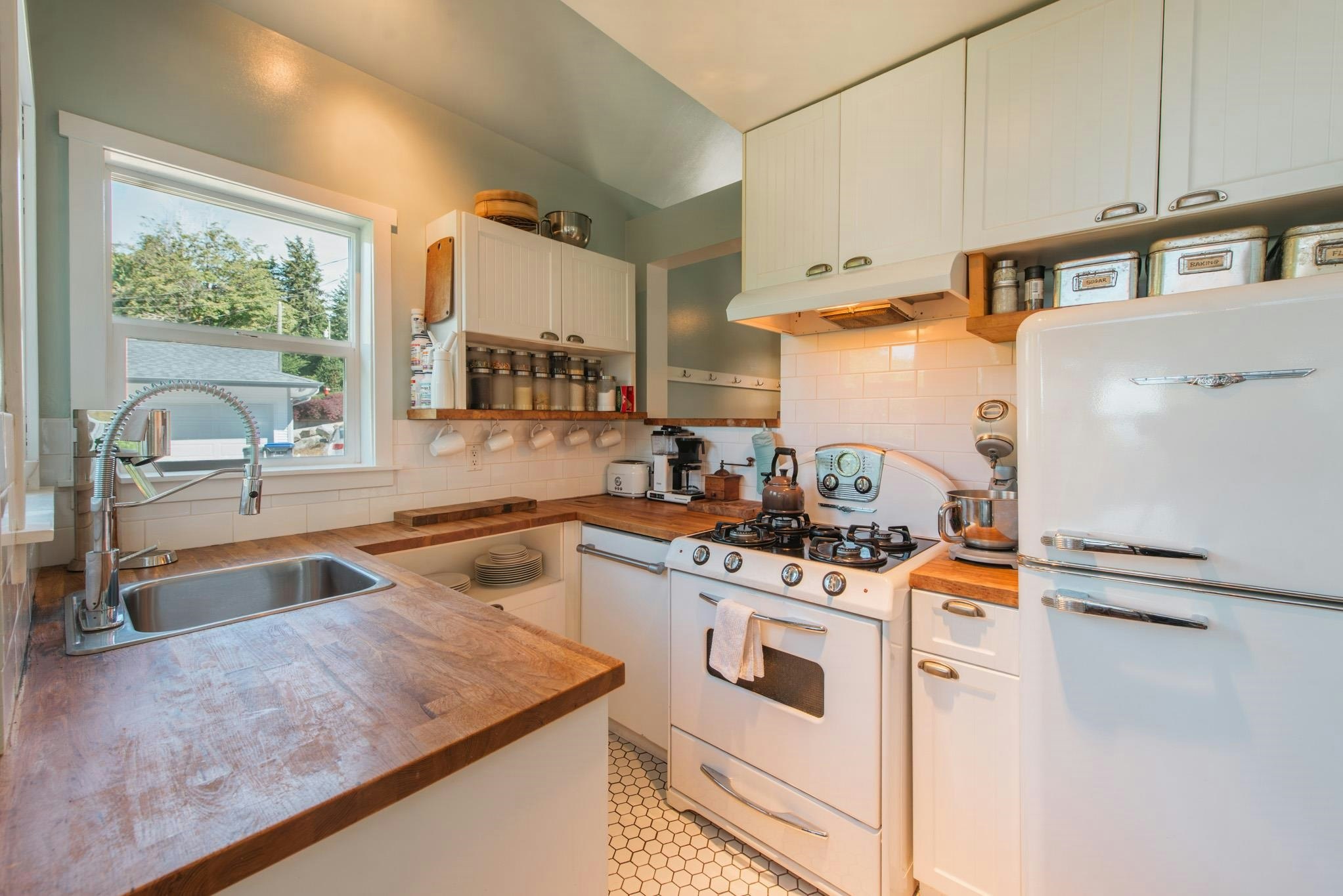 4981 Geer Road, Sechelt, BC, V7Z 0B9 - 6