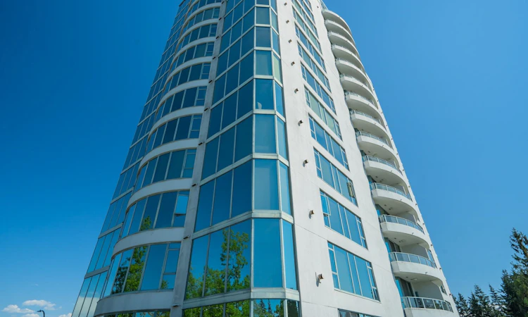 302-32330 South Fraser Way