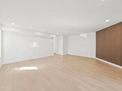 35-6100 Tiffany Boulevard - 5