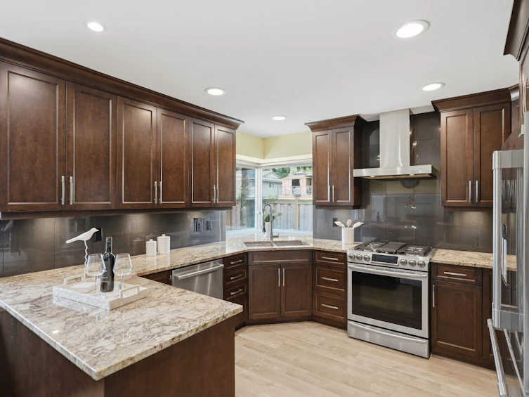 7797 Stamford Place, Delta, BC, V4C 7T5 - 5