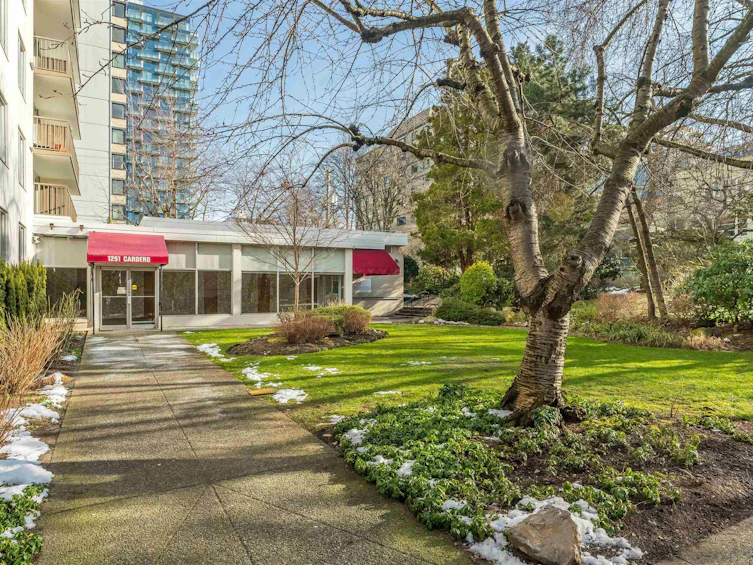 605-1251 Cardero Street, Vancouver, BC, V6G 2H9 - 2
