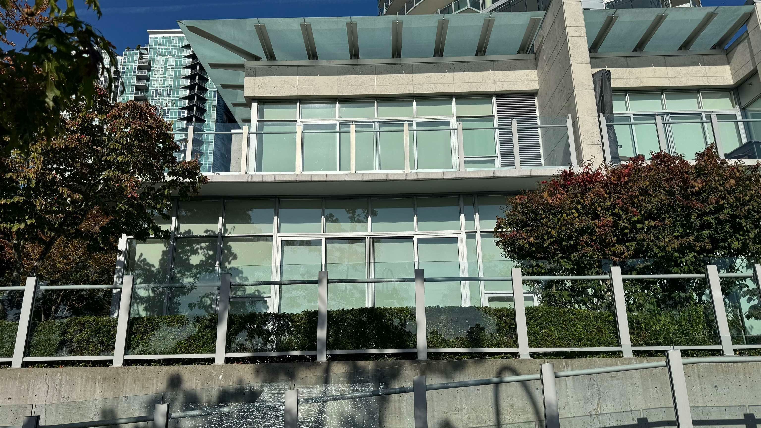 1582 Homer Mews, Vancouver, BC, V6Z 0A6
