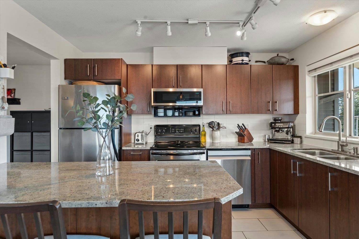 405-45555 Yale Road, Chilliwack, BC, V2P 0A9 - 5