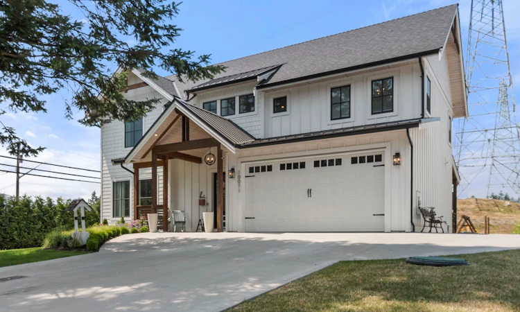 10071 Parkwood Drive
