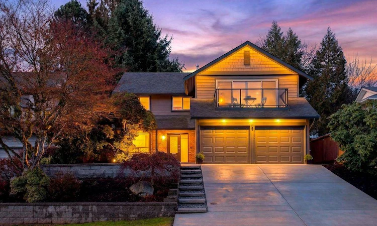 969 Mansfield Crescent