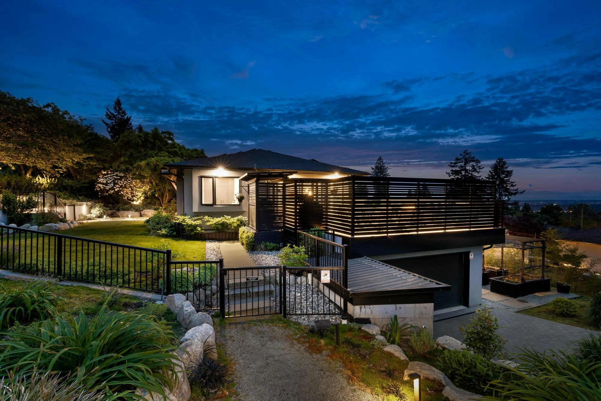 255 Sandringham Crescent, North Vancouver, BC, V7N 2R7