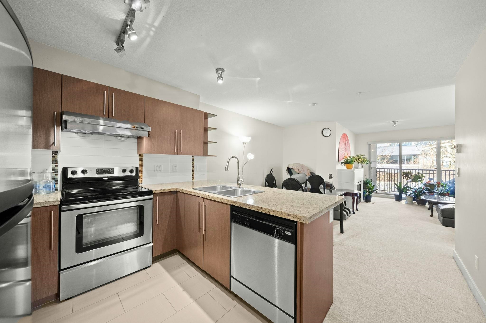 322-2088 Beta Avenue, Burnaby, BC, V5C 0C8 - 3