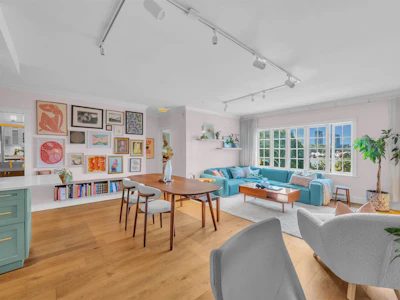 209-1311 Beach Avenue - 3