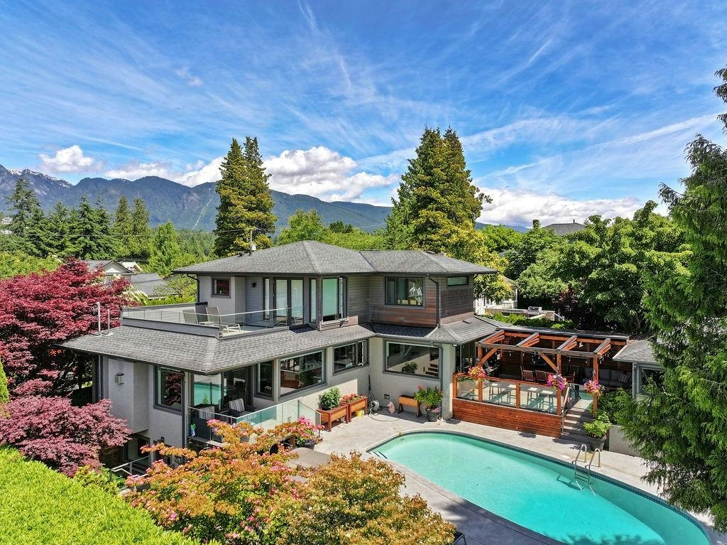 990 Jefferson Avenue, West Vancouver, BC, V7T 2A4