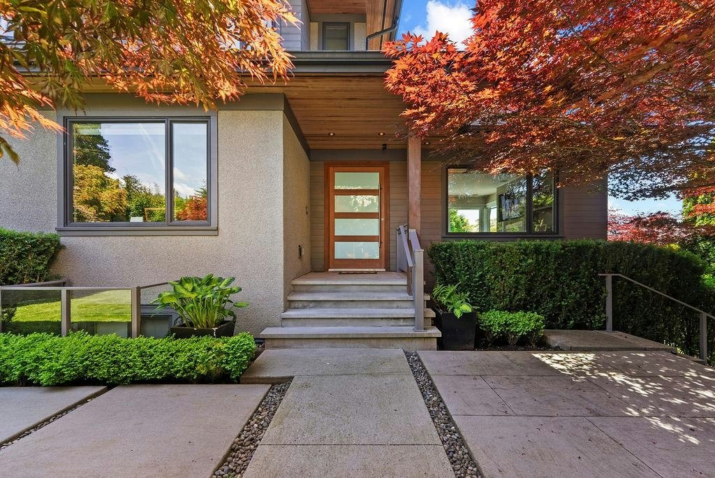 990 Jefferson Avenue - 3