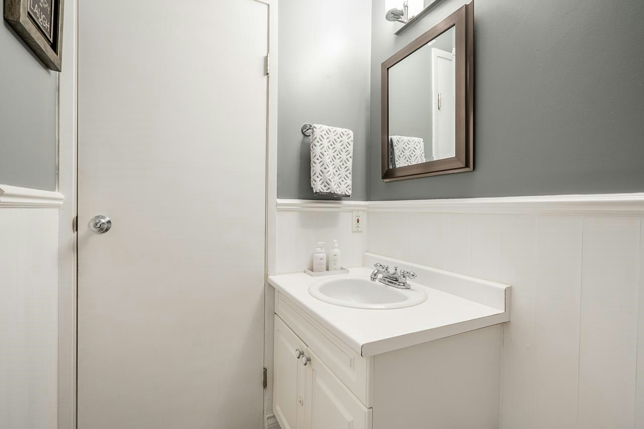 1668 Connaught Drive, Port Coquitlam, BC, V3C 4G8 - 25