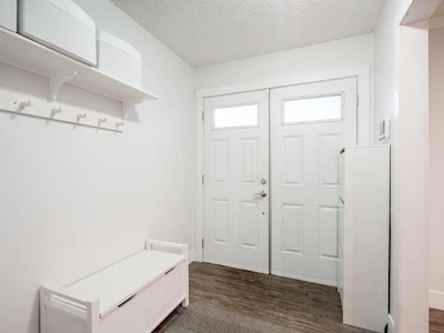1668 Connaught Drive - 4