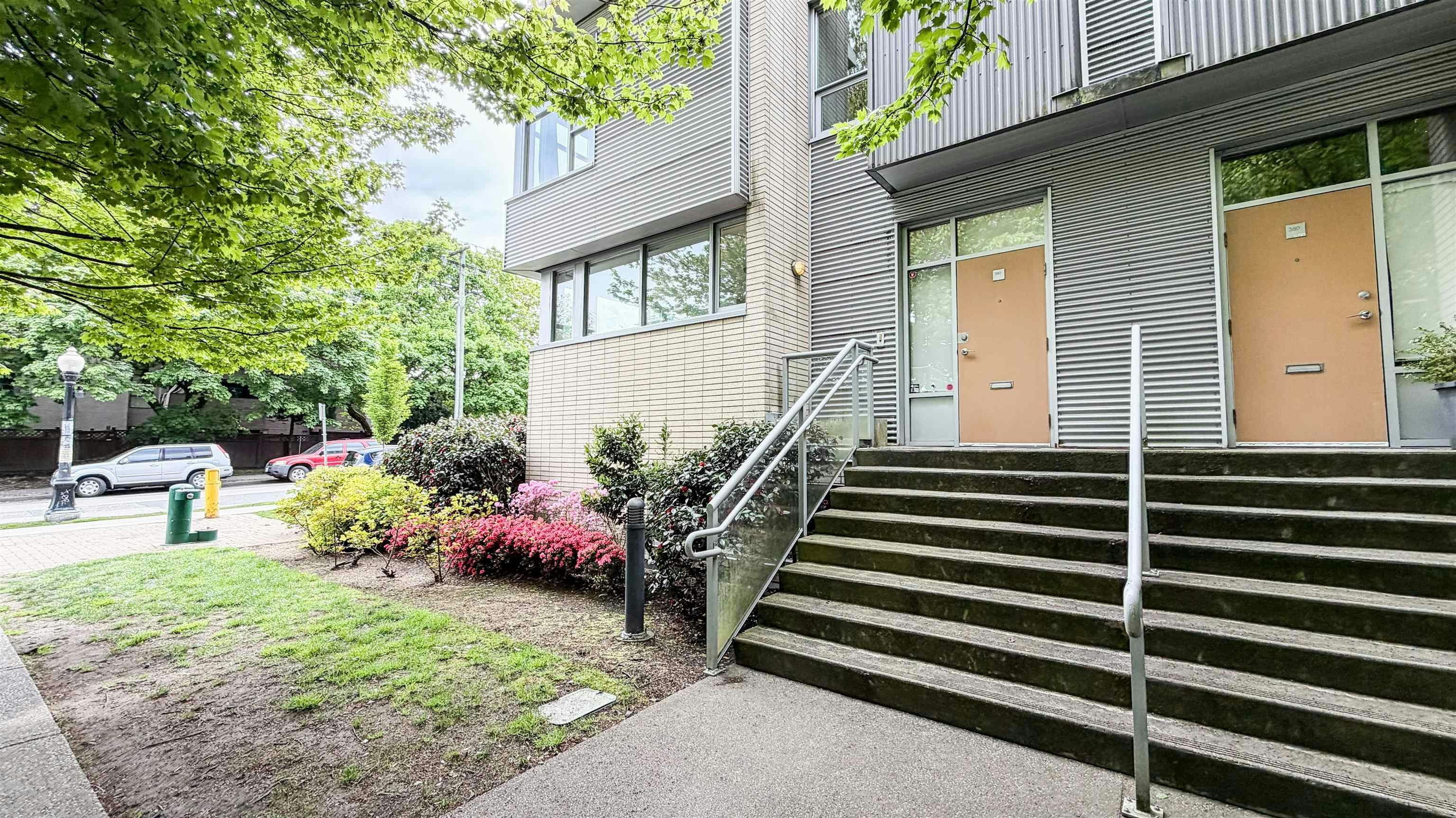 390 E 11th Avenue, Vancouver, BC, V5T 4V9