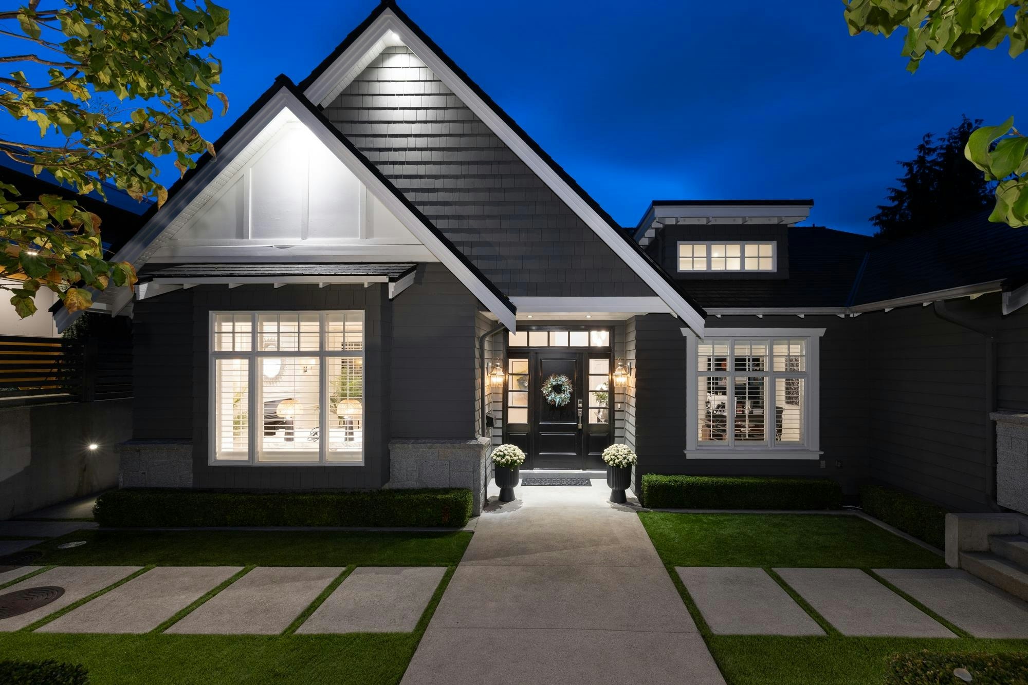977 Melbourne Avenue, North Vancouver, BC, V7R 1P1