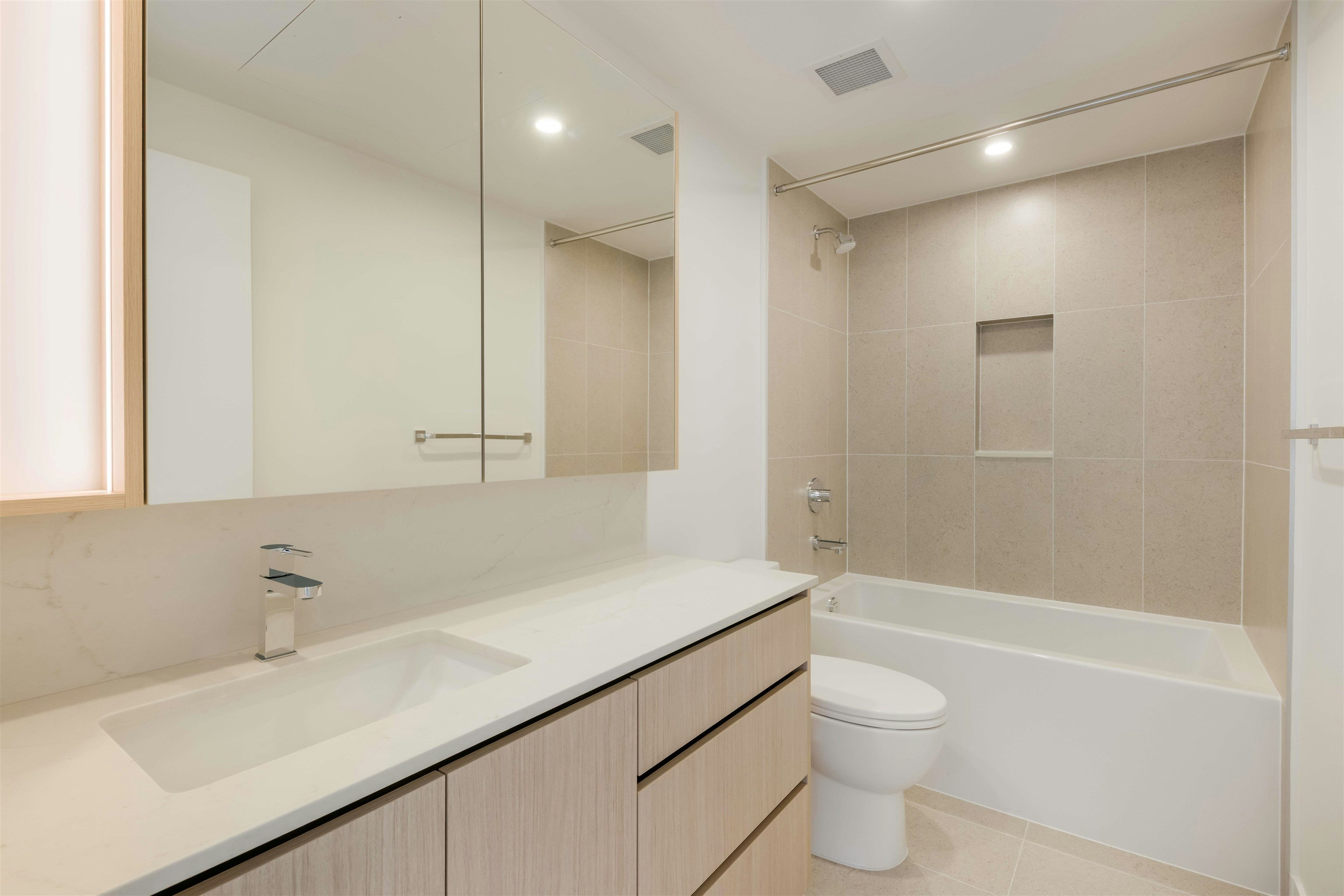 3311-13573 98a Avenue Avenue, Surrey, BC, V3T 0X1 - 11