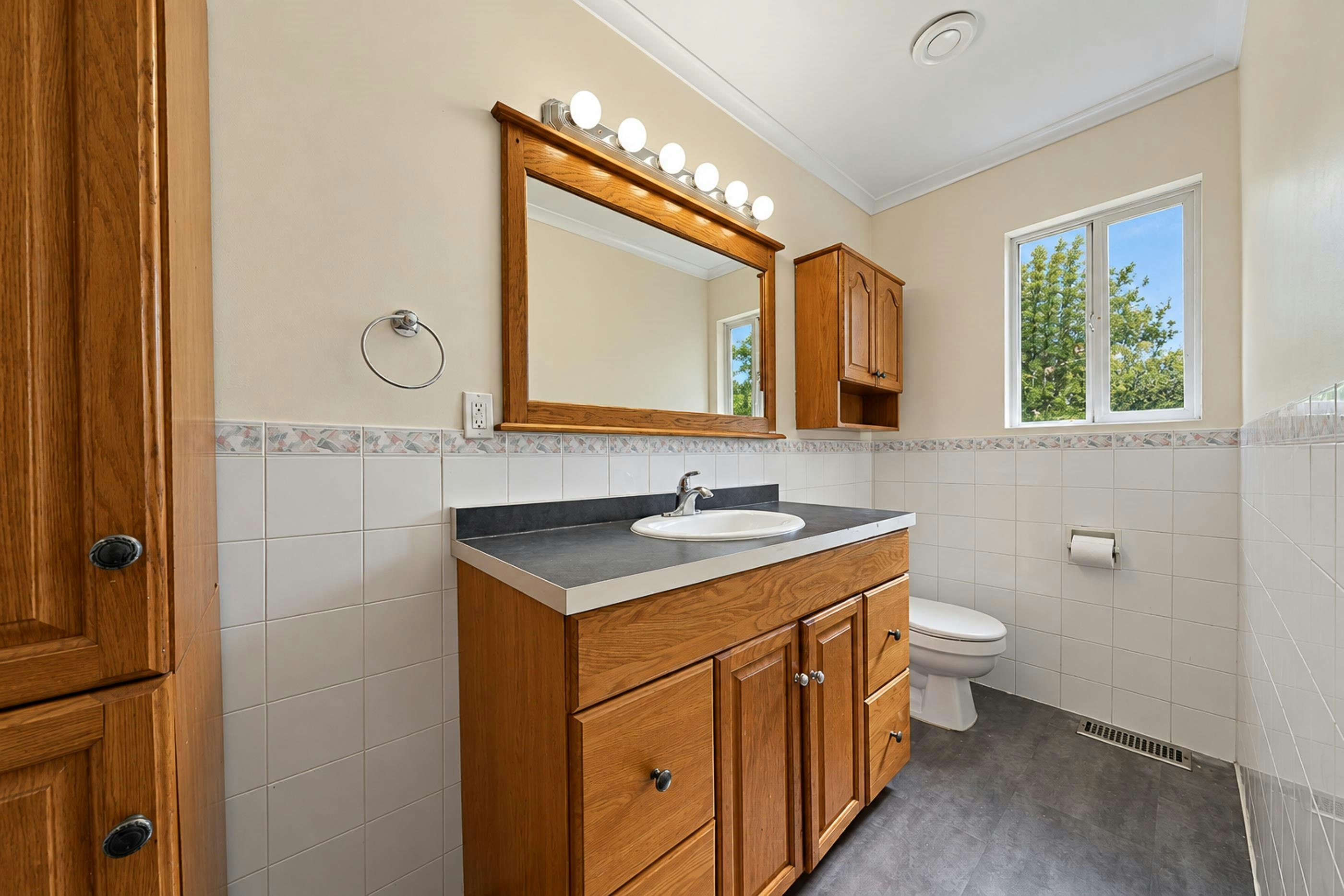 14490 106a Avenue, Surrey, BC, V3R 1T4 - 13
