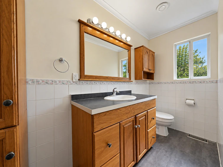 14490 106a Avenue, Surrey, BC, V3R 1T4 - 13