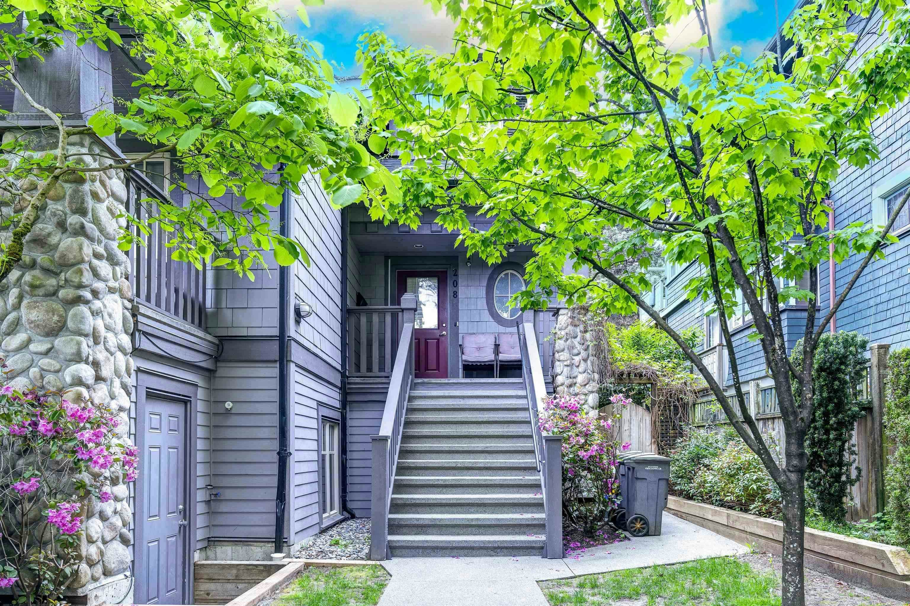 208 W 13th Avenue, Vancouver, BC, V5Y 1V9
