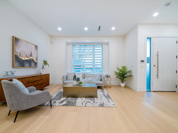 2-4210 Union Street, Burnaby, BC, V5C 2X4