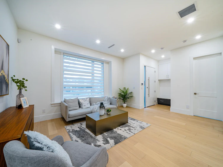 2-4210 Union Street, Burnaby, BC, V5C 2X4 - 2