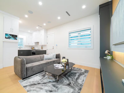 2-4210 Union Street - 5