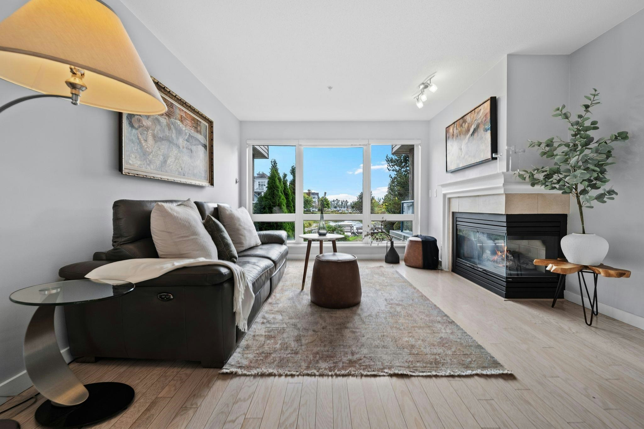 207-5800 Andrews Road, Richmond, BC, V7E 6M2