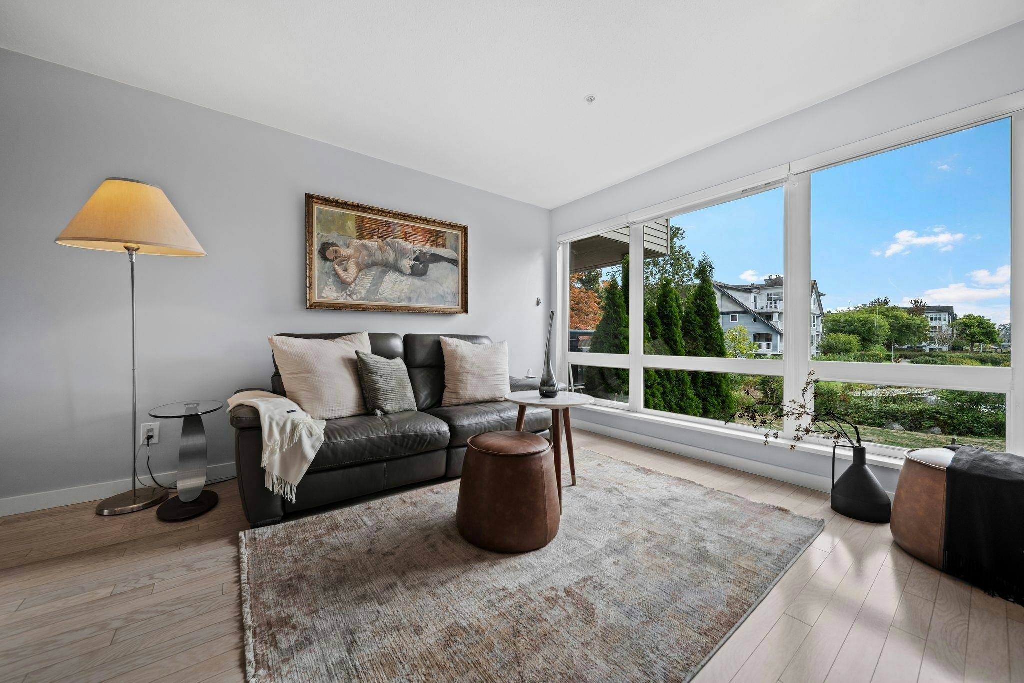 207-5800 Andrews Road - 4