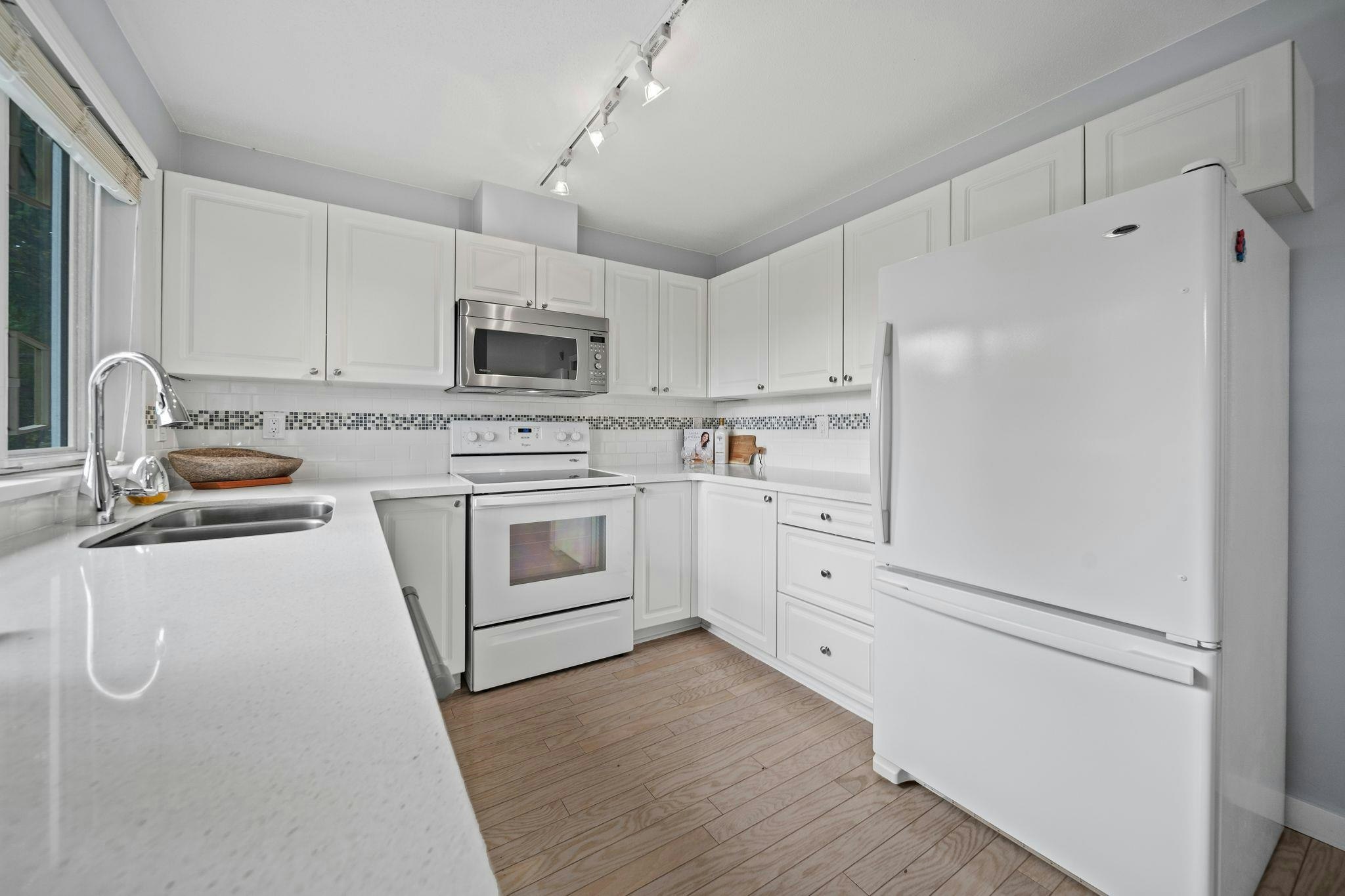 207-5800 Andrews Road, Richmond, BC, V7E 6M2 - 15