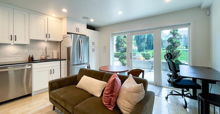 Basement Suite-7986 Rosewood Street, Burnaby, BC, V5E 2H3 - 8
