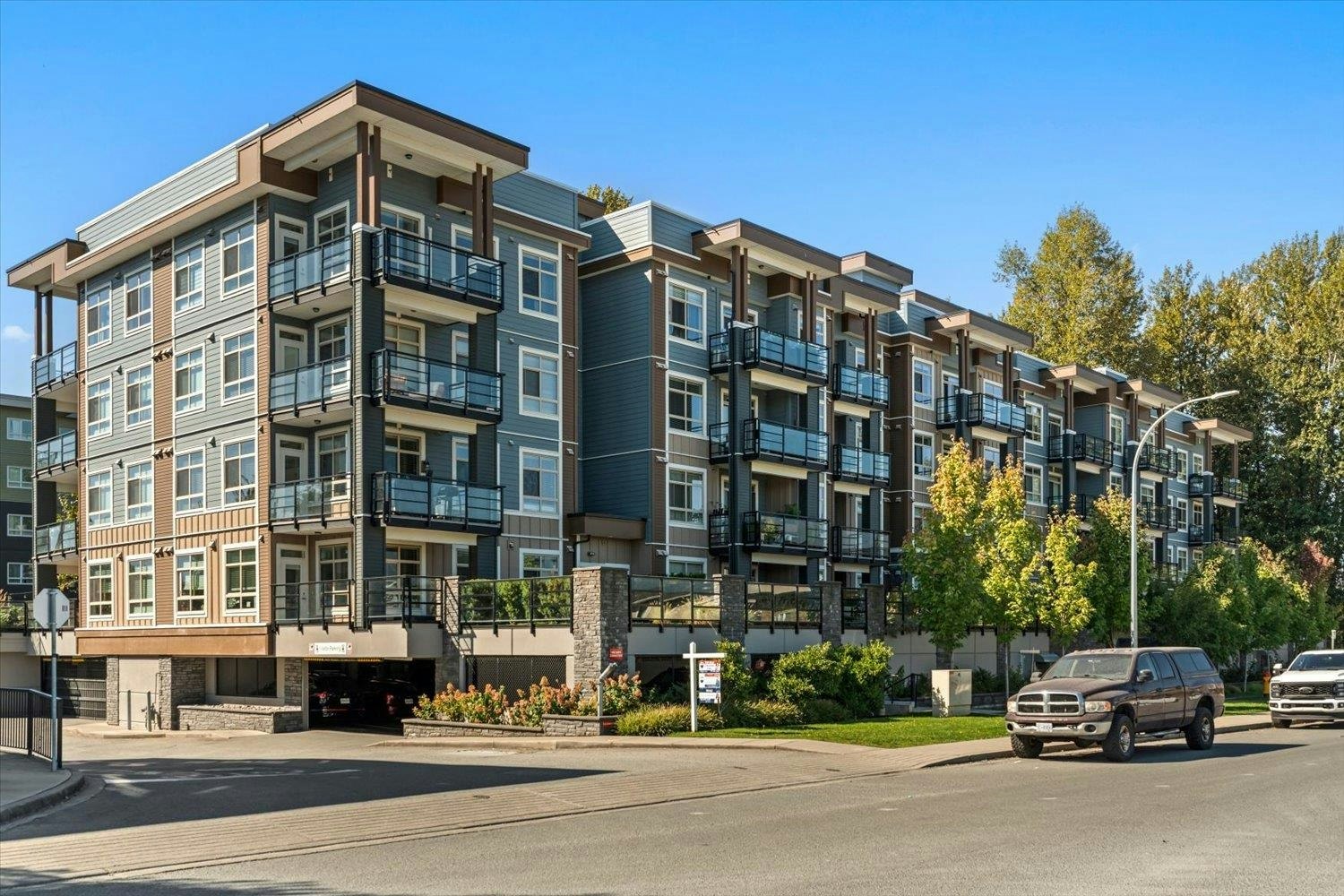 203-45562 Airport Road, Chilliwack, BC, V2P 0J8