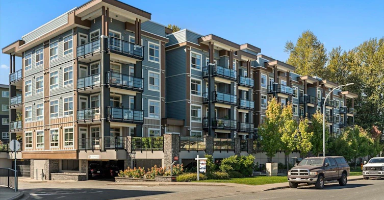 203-45562 Airport Road, Chilliwack, BC, V2P 0J8
