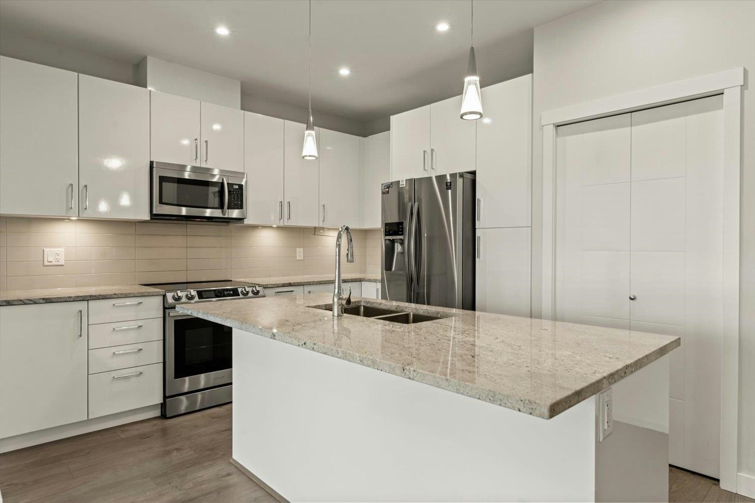 203-45562 Airport Road, Chilliwack, BC, V2P 0J8 - 6