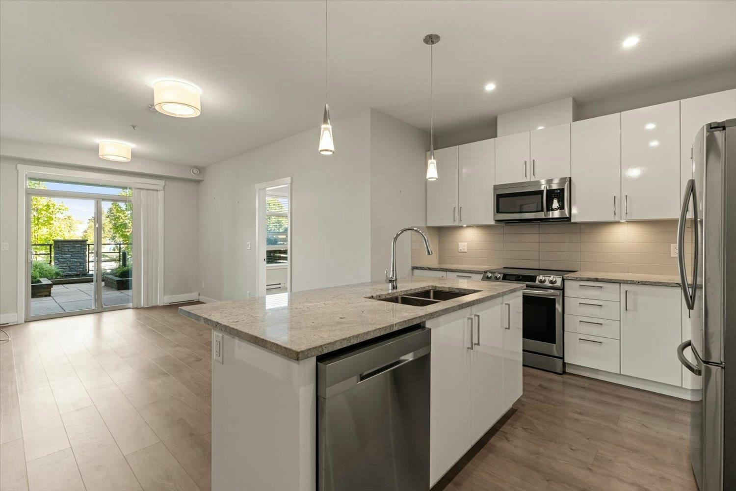 203-45562 Airport Road, Chilliwack, BC, V2P 0J8 - 4